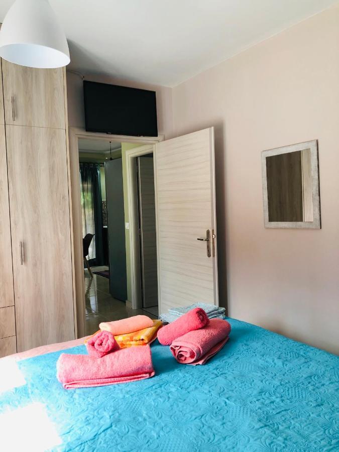 Luxurious House, Feels Like *